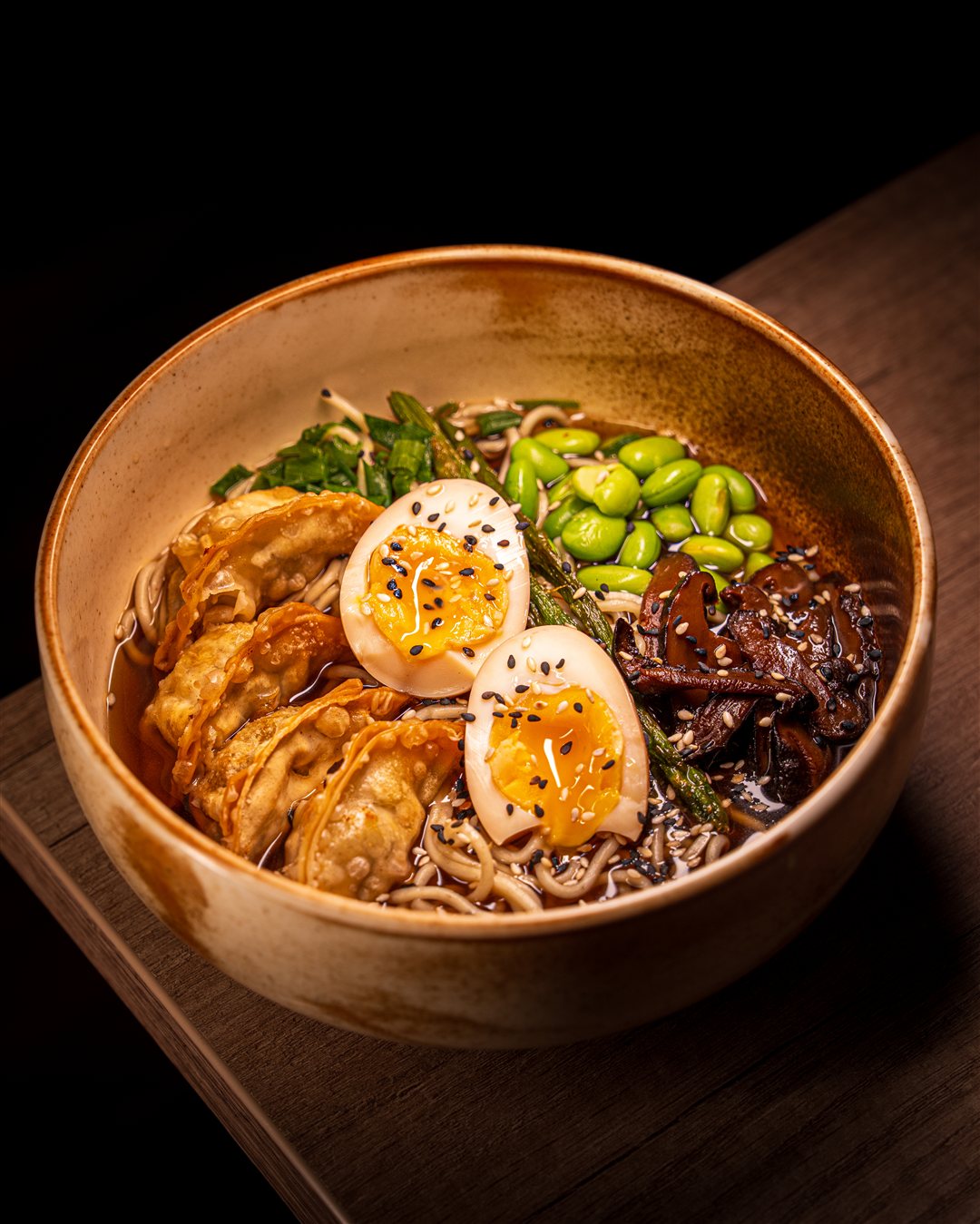 Zdjęcie dla Łódzkie Sushi, ramen z gyozą, jajkiem i edamame